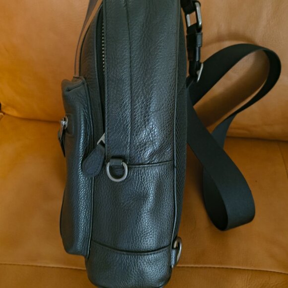 Coach Men’s Leather Sling Backpack Crossbody Bag Black Brown Stripe - Picture 2 of 5